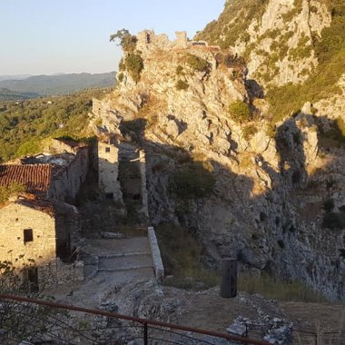 La Ghost town da cinema: Borgo fantasma di Sanseverino