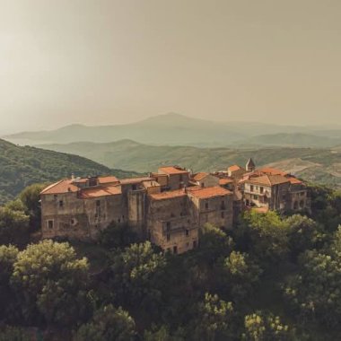 Il Vecchio Cucuzzolo: Cuccaro Vetere
