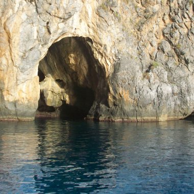 Grotte costiere e sentiero di Cala Fortuna