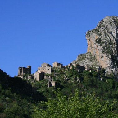 La Ghost town da cinema: Borgo fantasma di Sanseverino